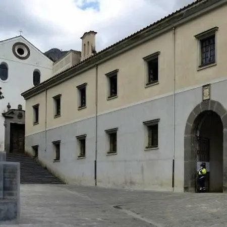 Il Castello Гостевой дом Лауро